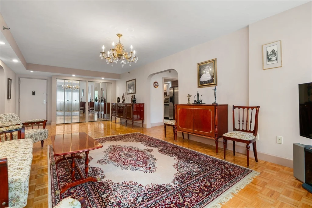 1 bed, 1 bath apartment for rent at 1731 Beacon Unit 221, Brookline — photo 9 of 27