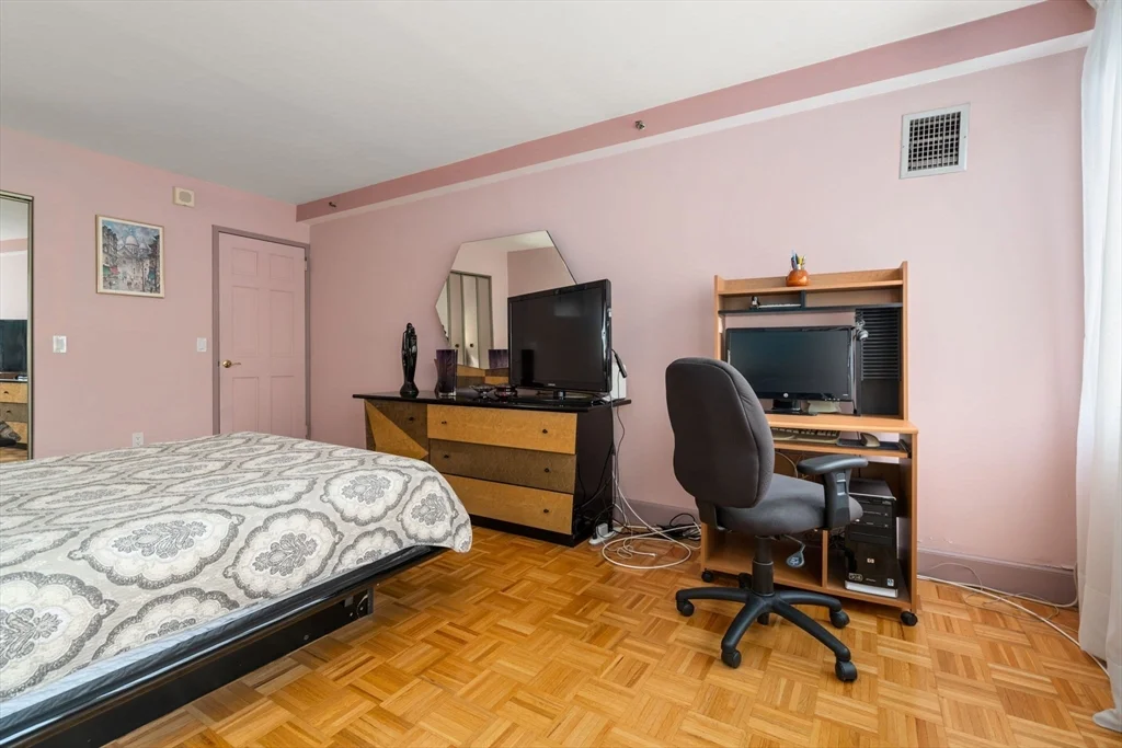 1 bed, 1 bath apartment for rent at 1731 Beacon Unit 221, Brookline — photo 12 of 27