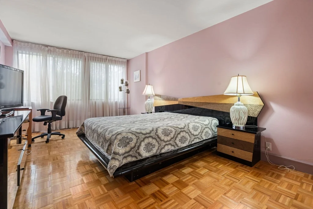 1 bed, 1 bath apartment for rent at 1731 Beacon Unit 221, Brookline — photo 13 of 27