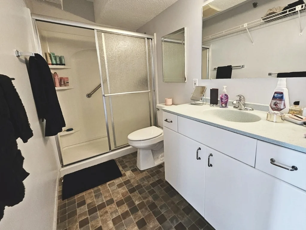 1 bed, 1 bath apartment for rent at 1731 Beacon Unit 521, Beaconsfield — photo 7 of 31