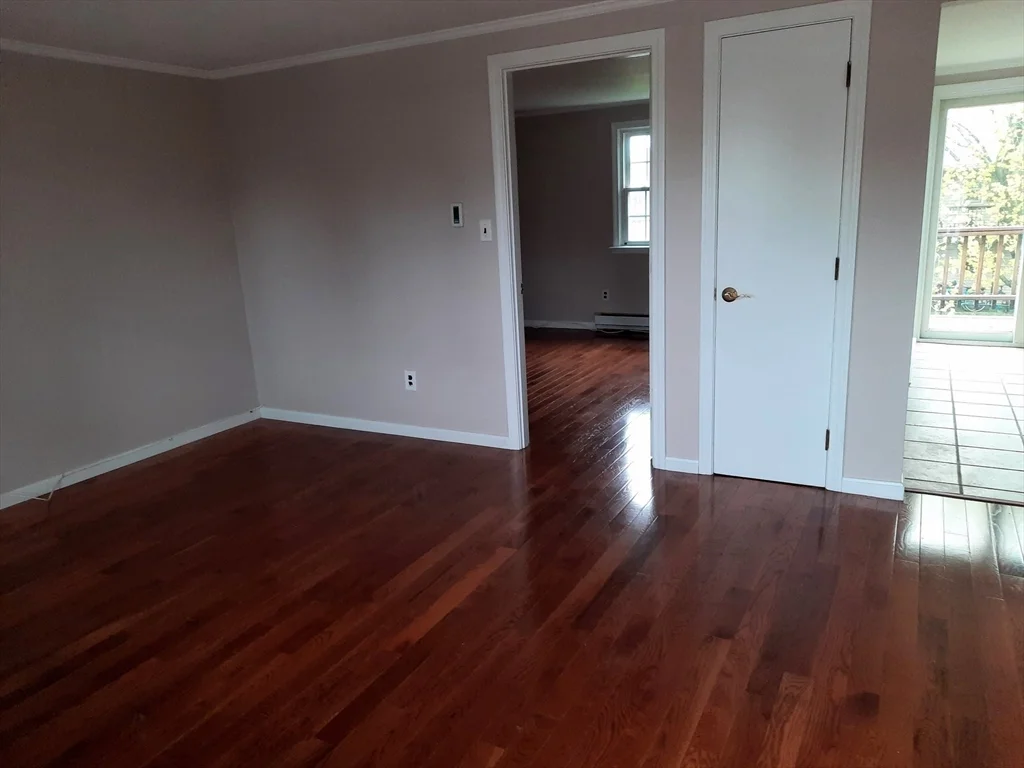 1 bed, 1 bath apartment for rent at 1733 Ocean St Unit B, Marshfield — photo 3 of 6