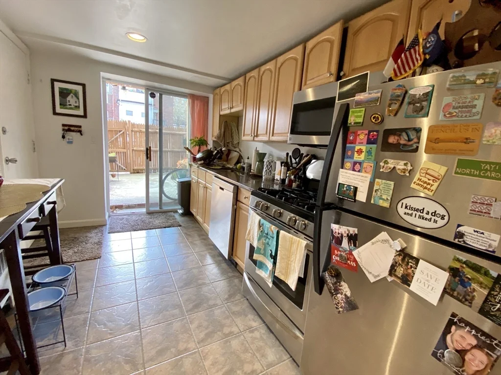 2 bed, 1 bath apartment for rent at 1734 Commonwealth Ave Unit 2, Brighton — photo 5 of 11