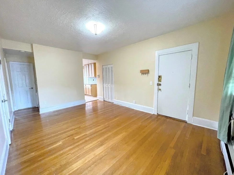 2 bed, 1 bath apartment for rent at 1734 Commonwealth Ave Unit 3, Brighton — photo 4 of 11
