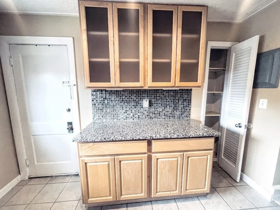 2 bed, 1 bath apartment for rent at 1734 Commonwealth Ave Unit 3, Brighton — photo 2 of 11
