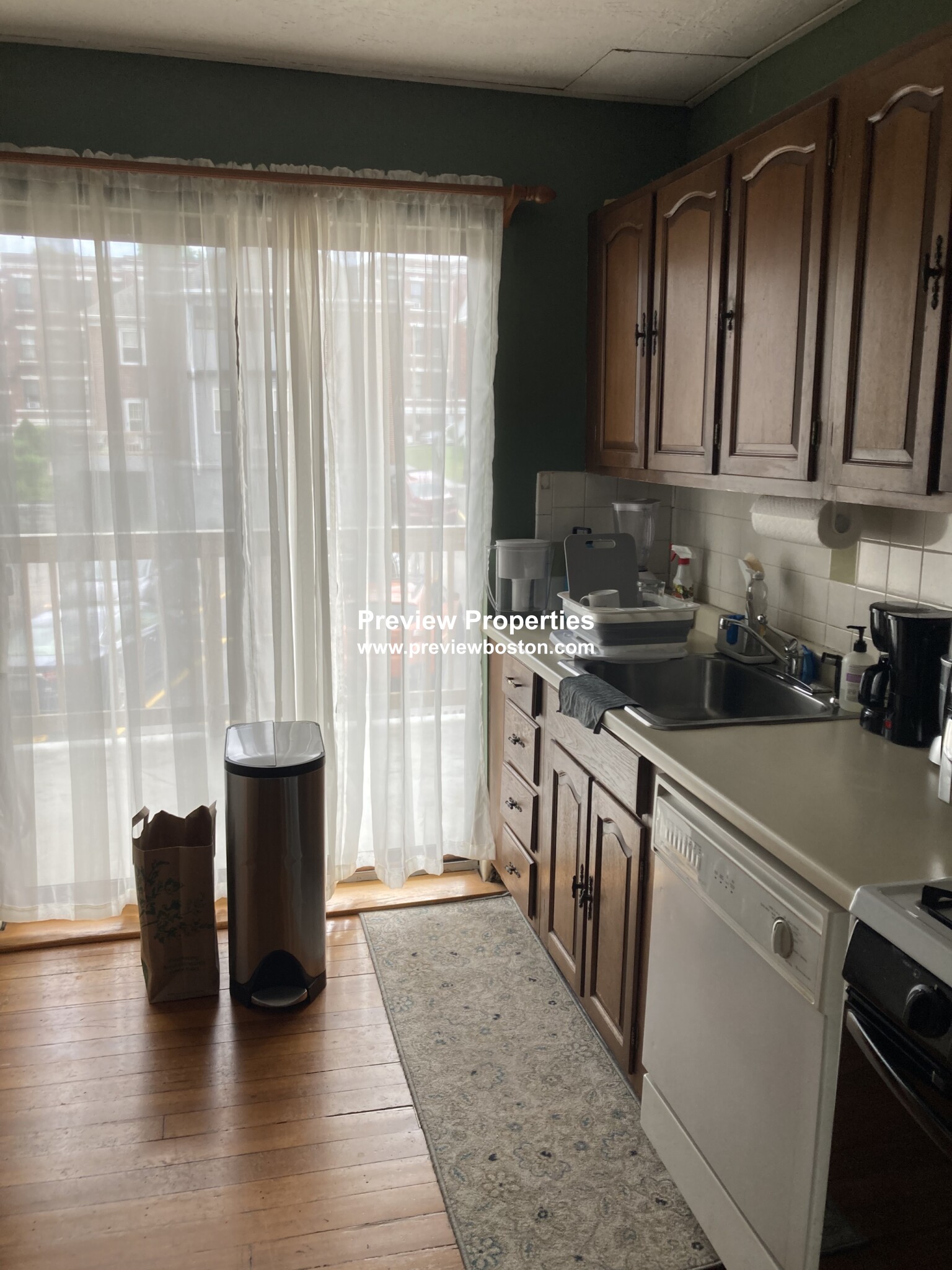 2 bed, 1 bath apartment for rent at 1734 Commonwealth Ave Unit 4, Brighton — photo 1 of 27
