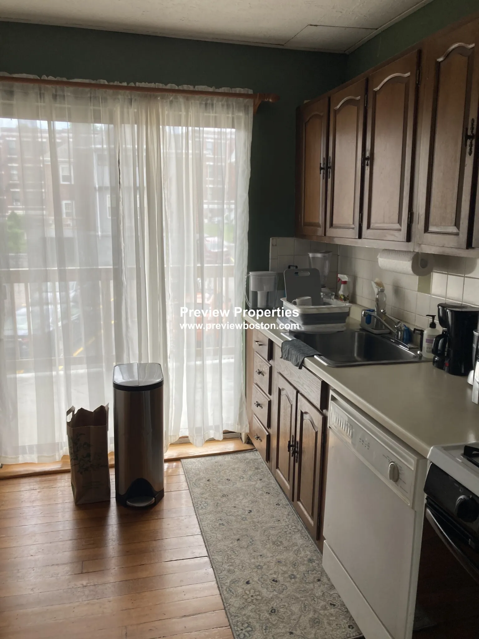 2 bed, 1 bath apartment for rent at 1734 Commonwealth Ave Unit 4P, Brighton