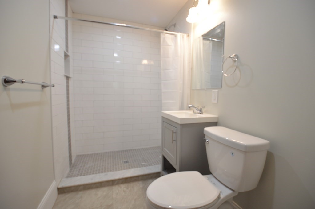 2 bed, 1 bath apartment for rent at 1736 Beacon St Unit 2, Brookline — photo 11 of 12