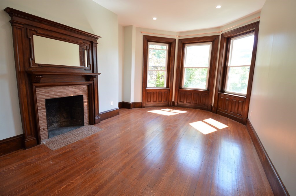 2 bed, 1 bath apartment for rent at 1736 Beacon St Unit 2, Brookline — photo 8 of 12