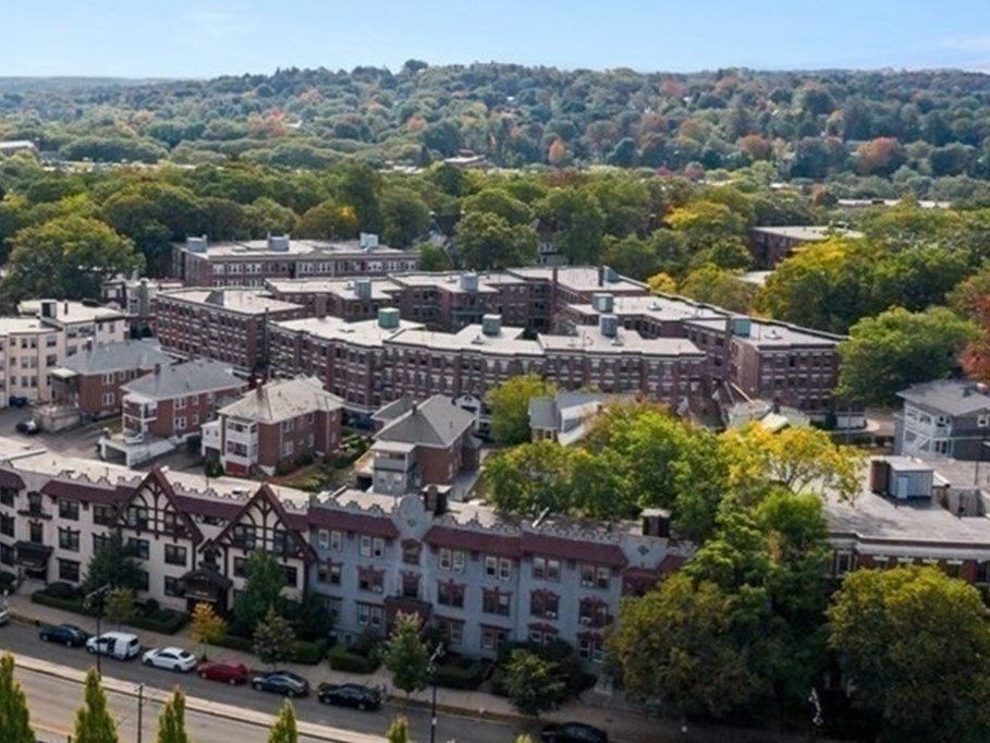 2 bed, 1 bath apartment for rent at 1736 Commonwealth Ave Unit A, Brighton — photo 3 of 8