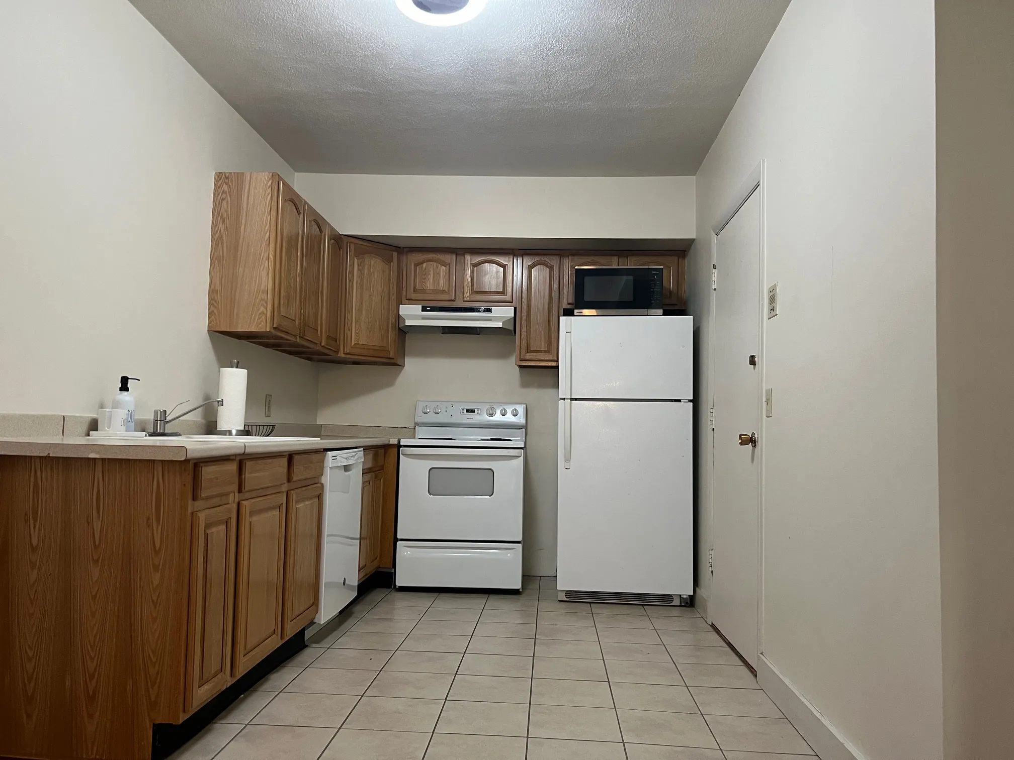 1 bed, 1 bath apartment for rent at 1738 Beacon St Unit 1, Brookline — photo 7 of 11