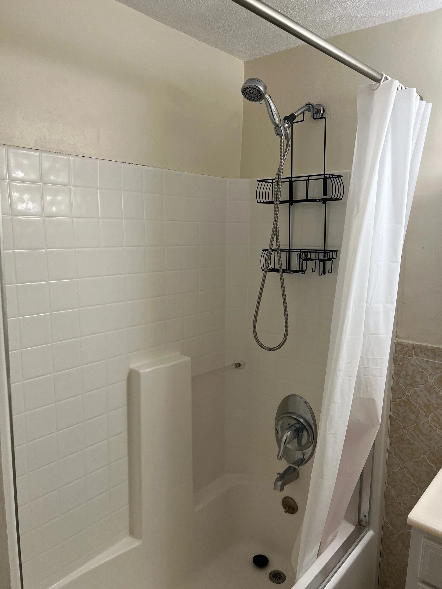 1 bed, 1 bath apartment for rent at 1738 Beacon St Unit 1, Brookline — photo 10 of 11
