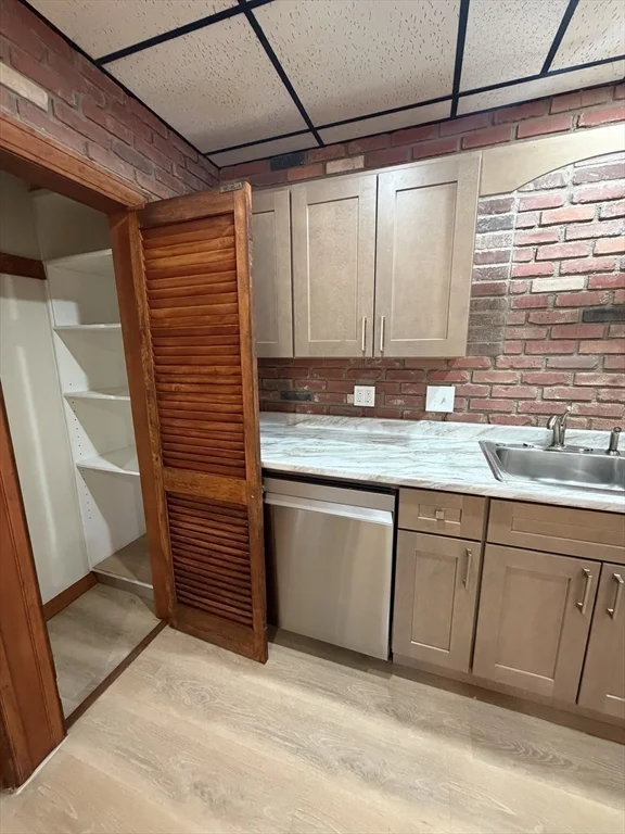 2 bed, 1 bath apartment for rent at 174 Adams St Unit 1, Waltham — photo 7 of 28