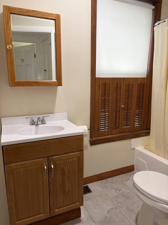 2 bed, 1 bath apartment for rent at 174 Adams St Unit 1, Waltham — photo 22 of 28