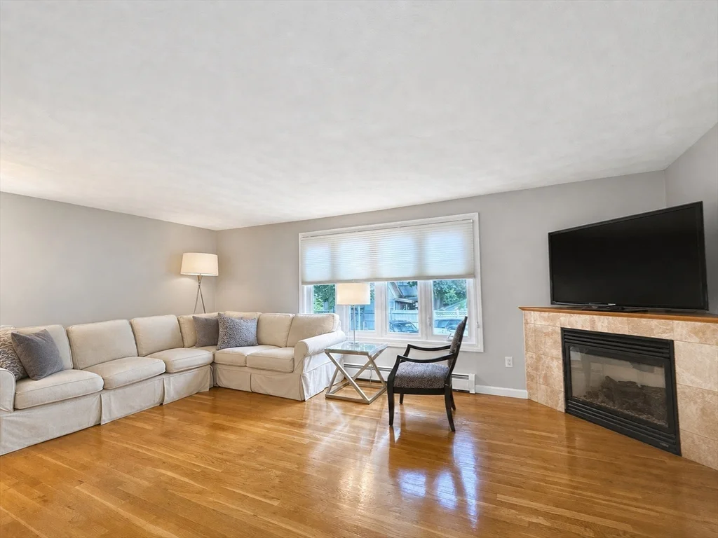 2 bed, 2 bath apartment for rent at 174 Adams St Unit 6, Nonantum — photo 7 of 36