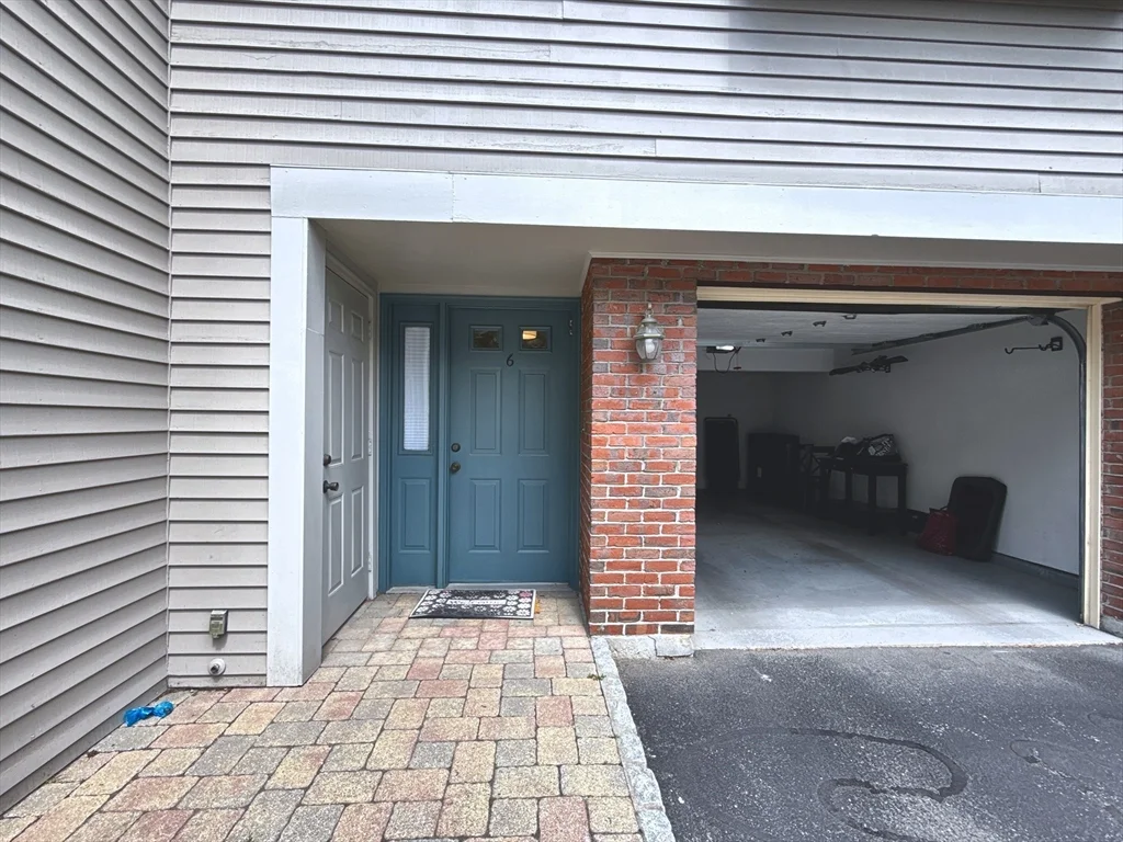 2 bed, 2 bath apartment for rent at 174 Adams St Unit 6, Nonantum — photo 3 of 36