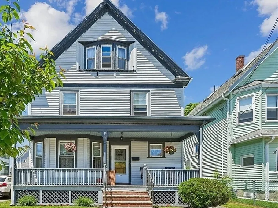 4 bed, 1 bath apartment for rent at 174 Beach St Unit 0, Quincy