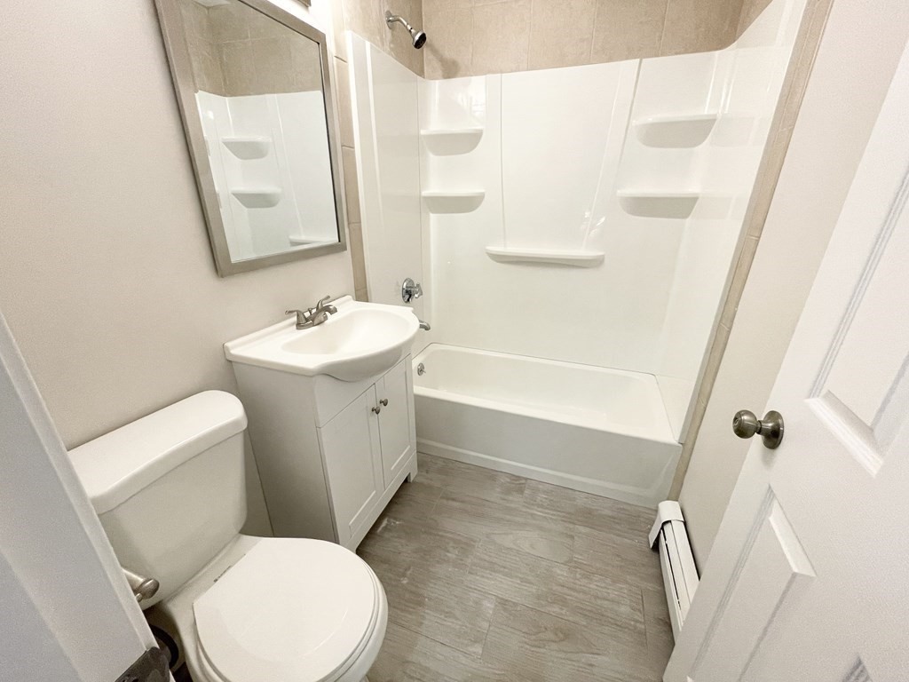 4 bed, 2 bath apartment for rent at 174 Bolton St Unit 1, Boston — photo 13 of 18