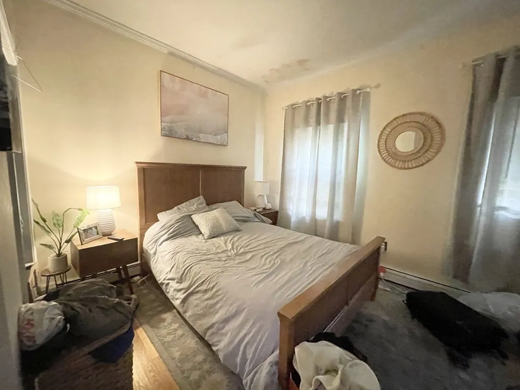 2 bed, 1 bath apartment for rent at 174 Bolton St Unit 2, Boston — photo 6 of 10