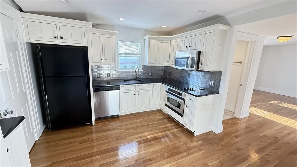 4 bed, 1.5 bath apartment for rent at 174 Boston St Unit 3, Dorchester