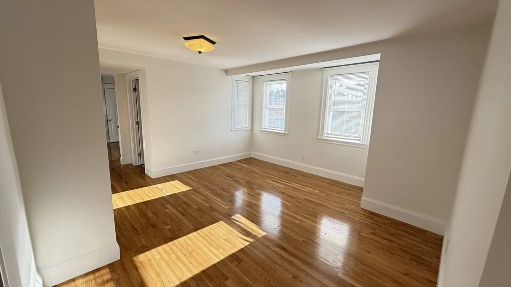 4 bed, 1.5 bath apartment for rent at 174 Boston St Unit 3, Dorchester — photo 4 of 13