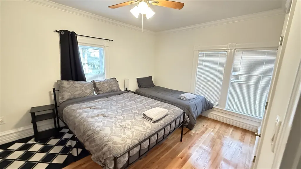 4 bed, 1 bath apartment for rent at 174 Boston Unit 2, South Boston — photo 5 of 8