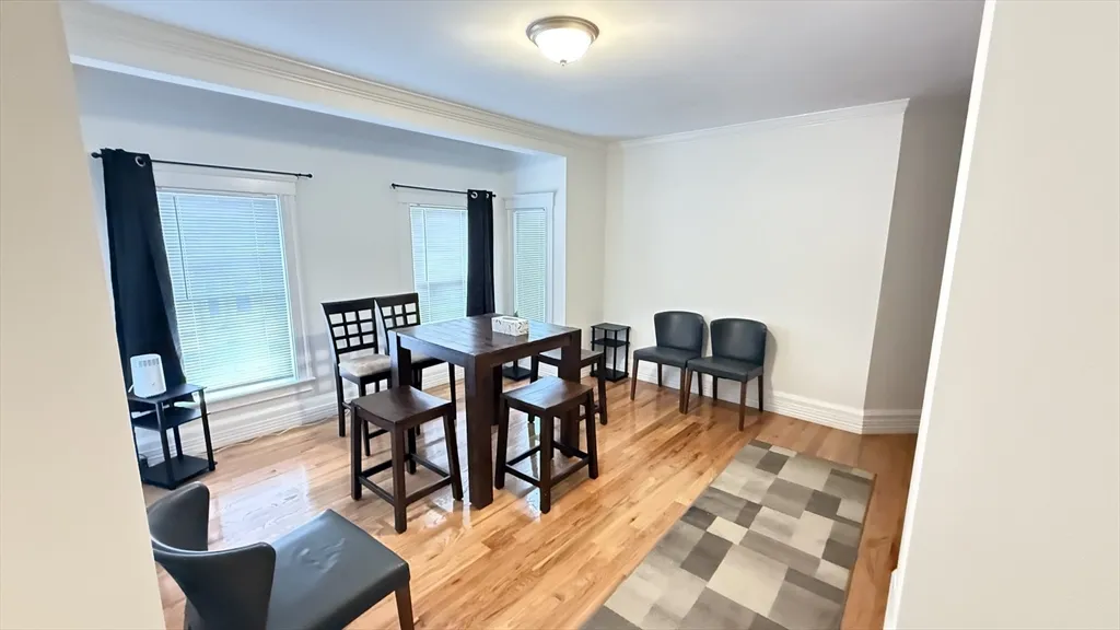 4 bed, 1 bath apartment for rent at 174 Boston Unit 2, South Boston — photo 2 of 8