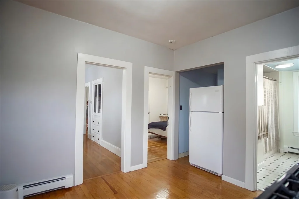 3 bed, 1 bath apartment for rent at 174 Centre Unit 2, Quincy — photo 8 of 17