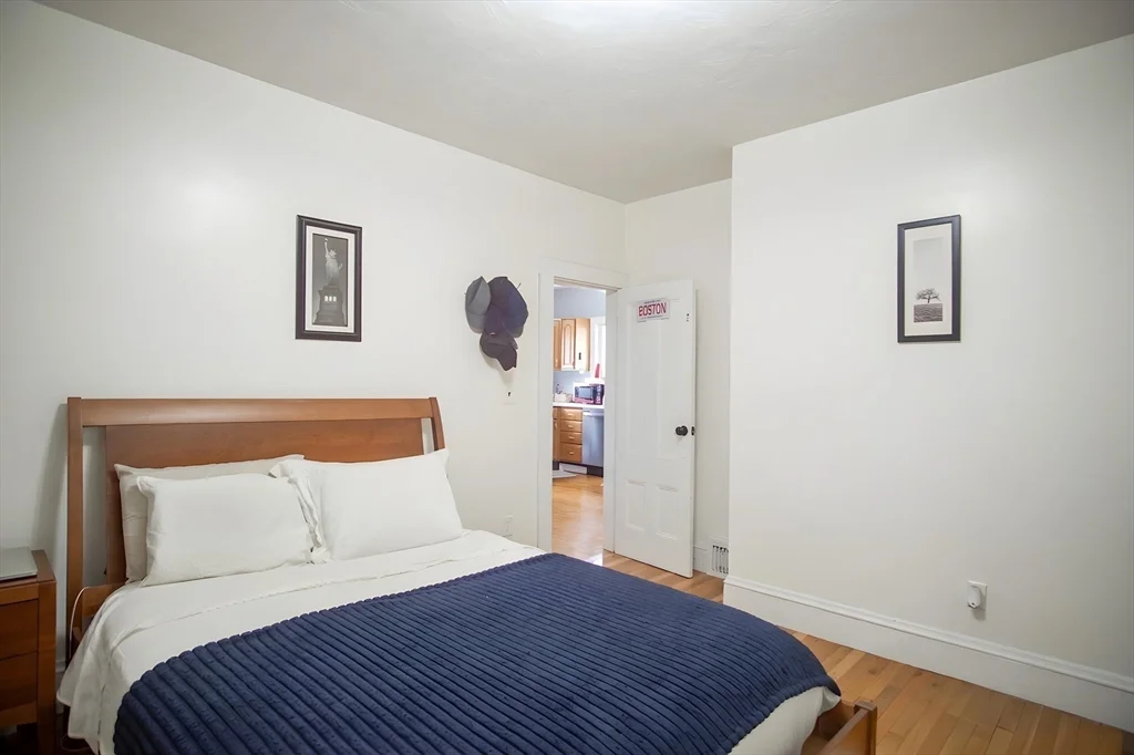 3 bed, 1 bath apartment for rent at 174 Centre Unit 2, Quincy — photo 14 of 17