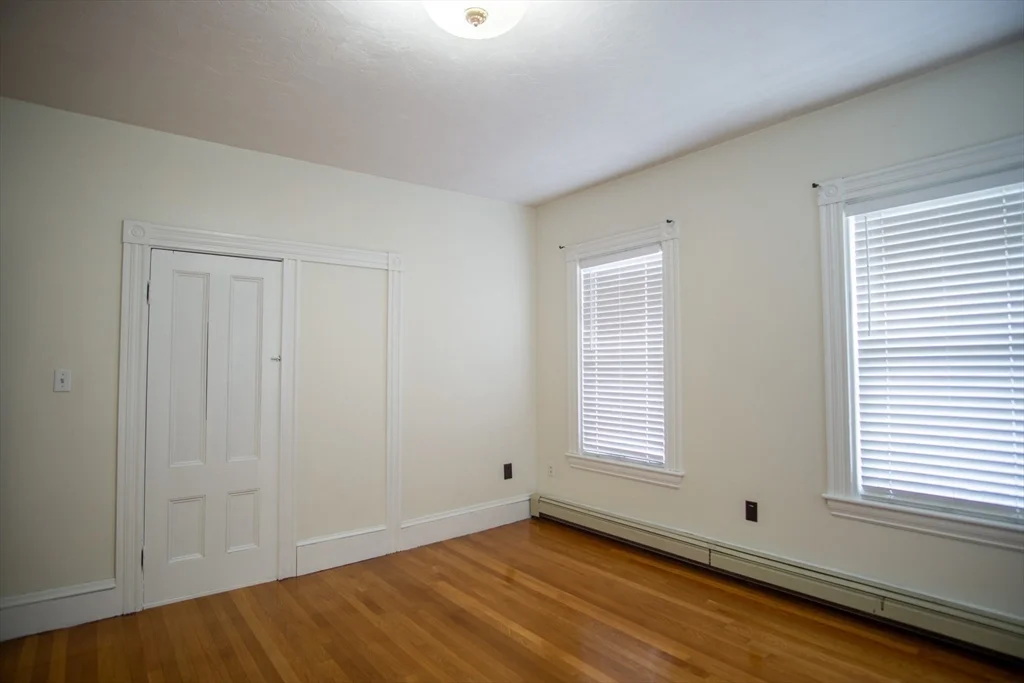 3 bed, 1 bath apartment for rent at 174 Centre Unit 2, Quincy — photo 11 of 17