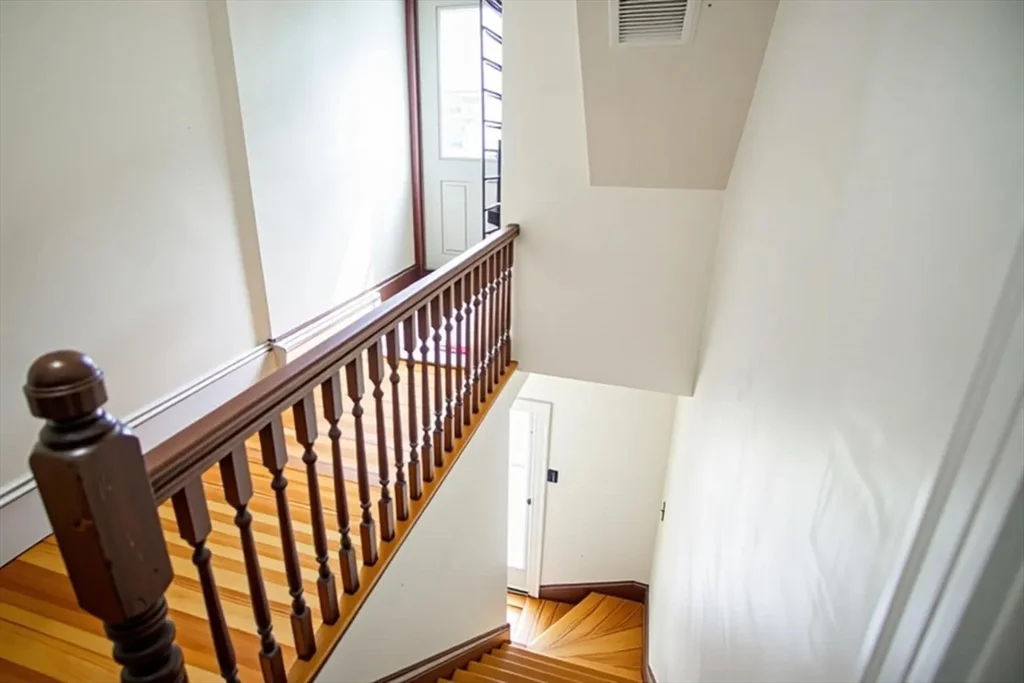 3 bed, 1 bath apartment for rent at 174 Centre Unit 2, Quincy — photo 16 of 17