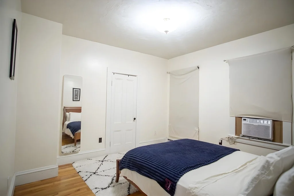 3 bed, 1 bath apartment for rent at 174 Centre Unit 2, Quincy — photo 13 of 17