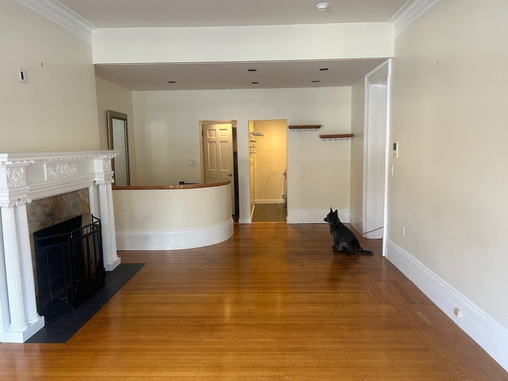 1 bed, 1.5 bath apartment for rent at 174 Commonwealth Ave Unit 1, Back Bay — photo 3 of 19