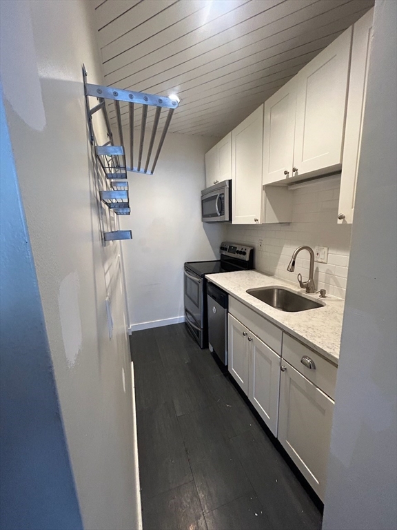 1 bed, 1.5 bath apartment for rent at 174 Commonwealth Ave Unit 1, Back Bay — photo 5 of 19