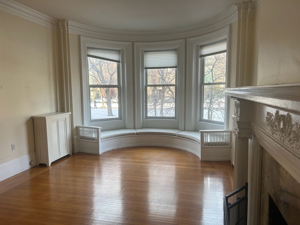 1 bed, 1.5 bath apartment for rent at 174 Commonwealth Ave Unit 1, Back Bay — photo 1 of 19