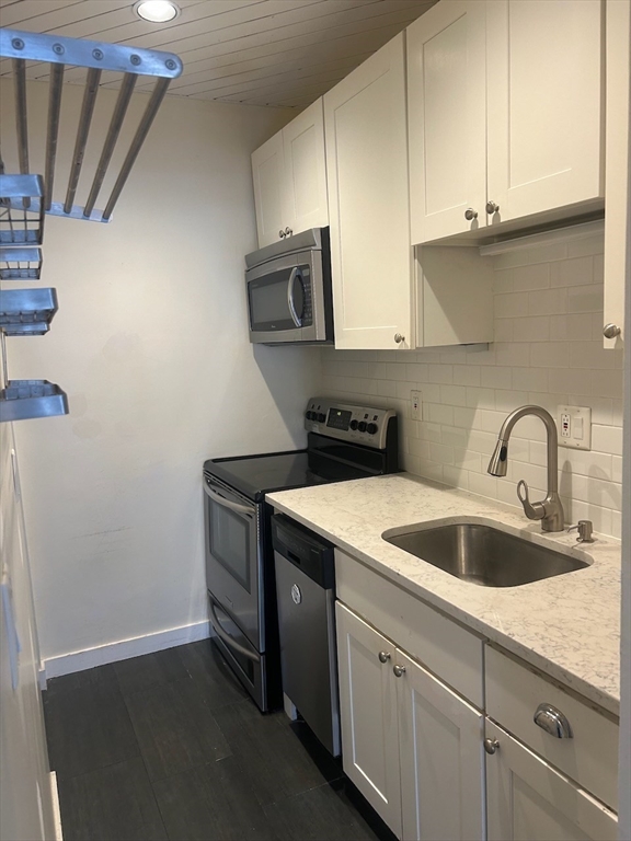 1 bed, 1.5 bath apartment for rent at 174 Commonwealth Ave Unit 1, Back Bay — photo 6 of 19