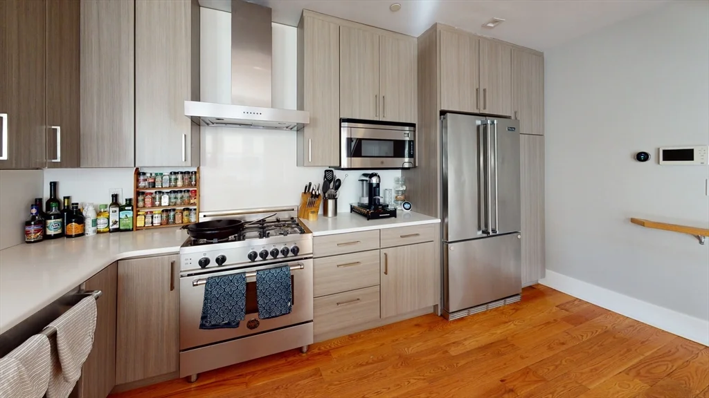 2 bed, 1 bath apartment for rent at 174 Gold St Unit 1, Boston