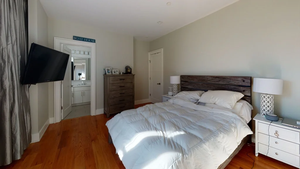 2 bed, 1 bath apartment for rent at 174 Gold St Unit 1, Boston — photo 7 of 27