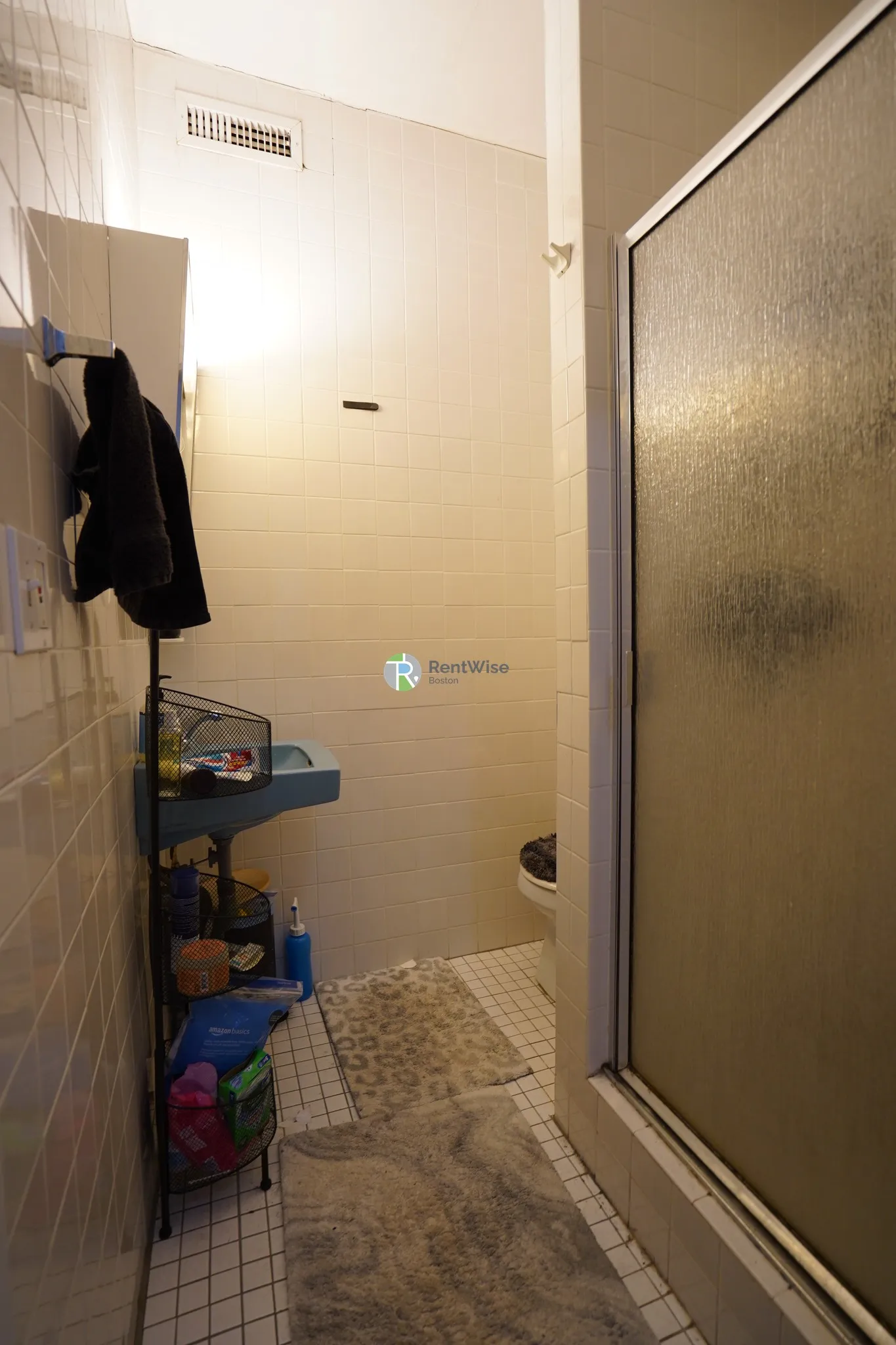4.5 bed, 2 bath apartment for rent at 174 Harvard St Unit 2, Coolidge Corner — photo 8 of 18