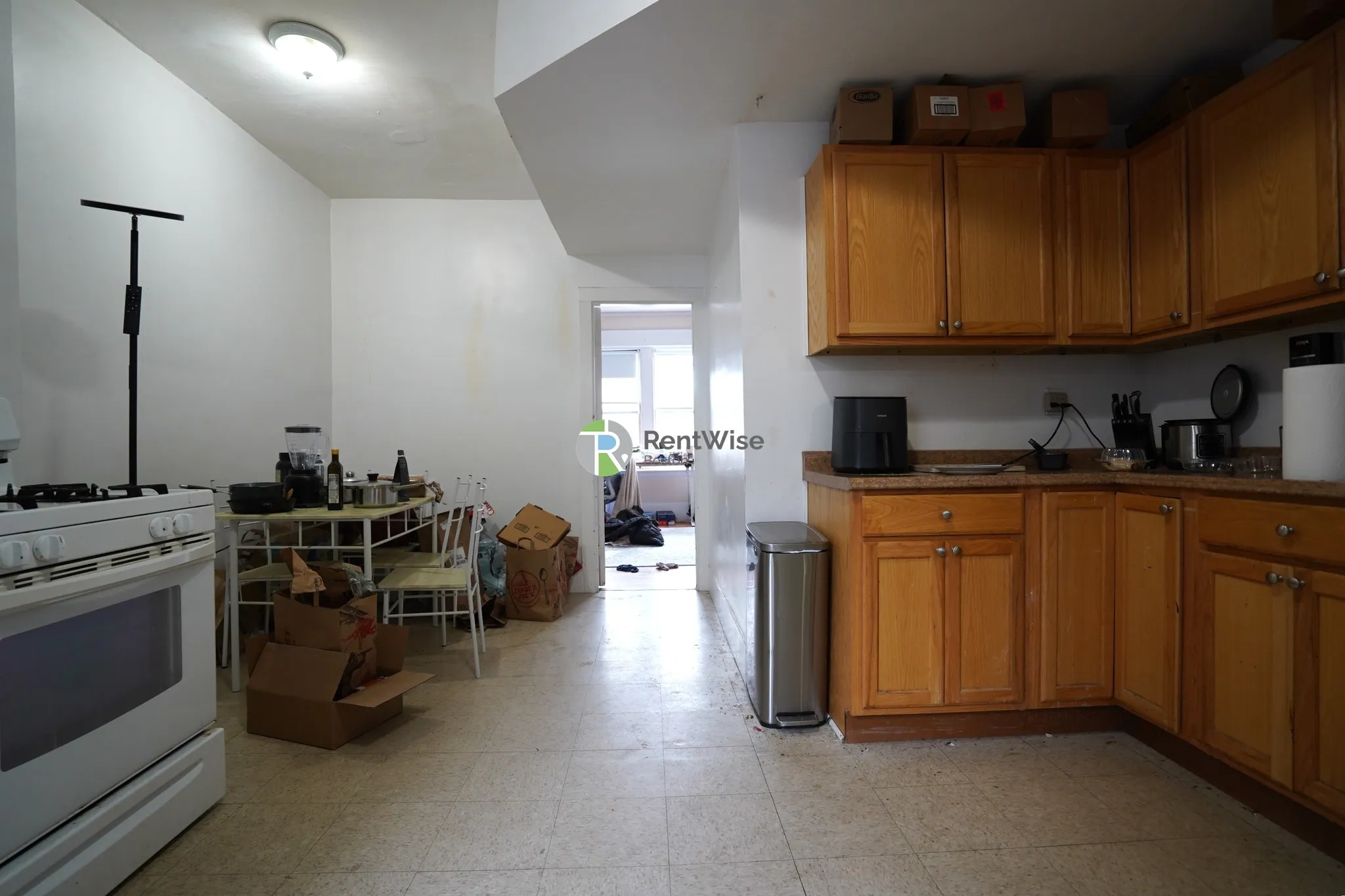 4.5 bed, 2 bath apartment for rent at 174 Harvard St Unit 2, Coolidge Corner — photo 14 of 18