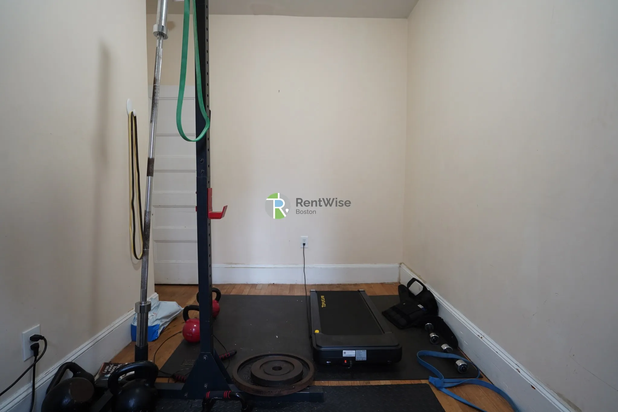 4.5 bed, 2 bath apartment for rent at 174 Harvard St Unit 2, Coolidge Corner — photo 12 of 18