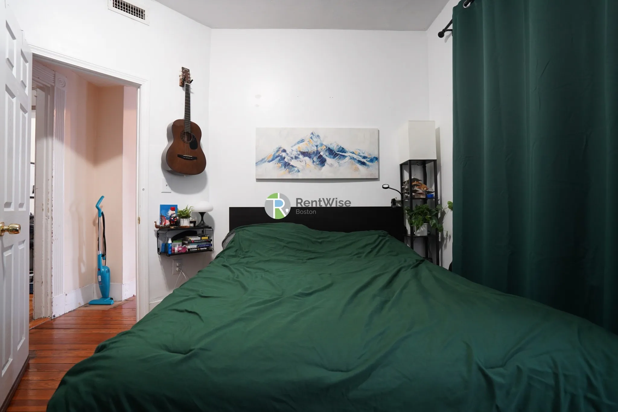 4.5 bed, 2 bath apartment for rent at 174 Harvard St Unit 2, Coolidge Corner — photo 6 of 18