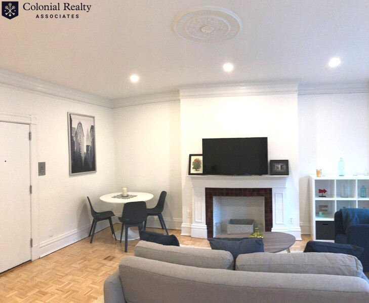 1 bed, 1 bath apartment for rent at 174 Newbury St Unit 1F, Back Bay — photo 2 of 10