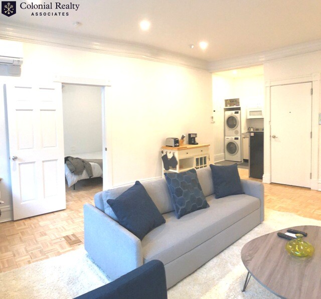 1 bed, 1 bath apartment for rent at 174 Newbury St Unit 1F, Back Bay — photo 4 of 10