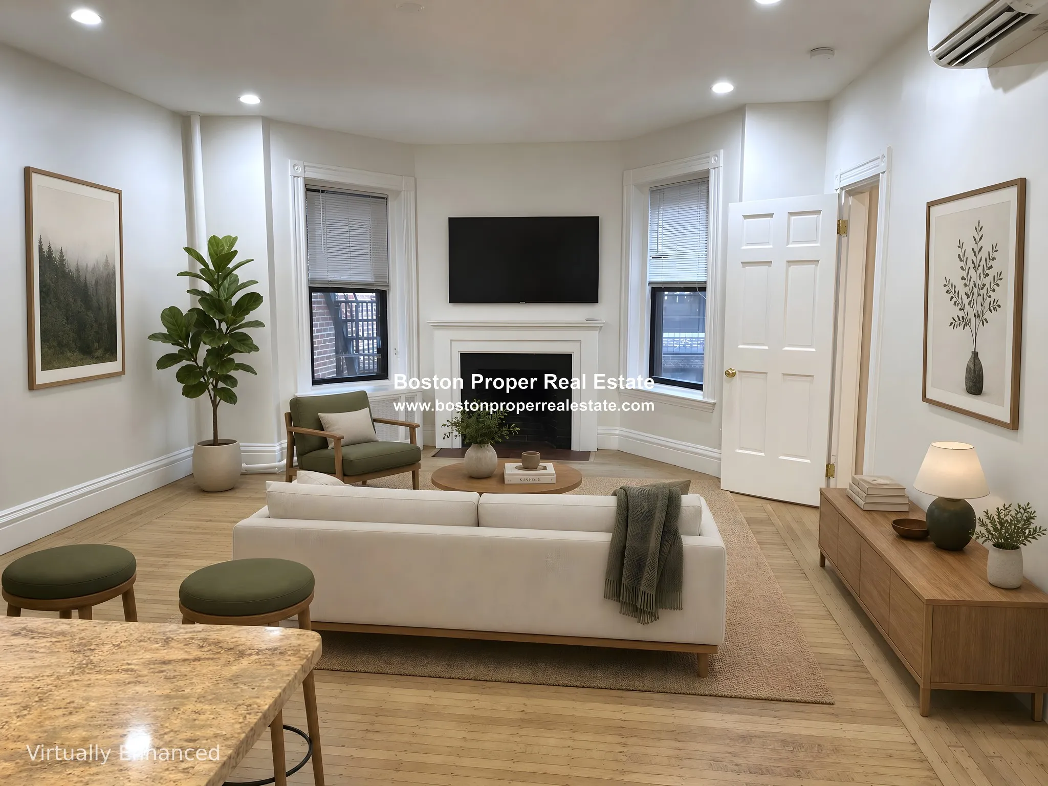 1 bed, 1 bath apartment for rent at 174 Newbury St Unit 4, Back Bay — photo 1 of 8