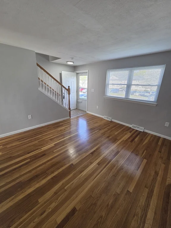 2 bed, 1 bath apartment for rent at 174 Pine St Unit 1, Holbrook — photo 6 of 18