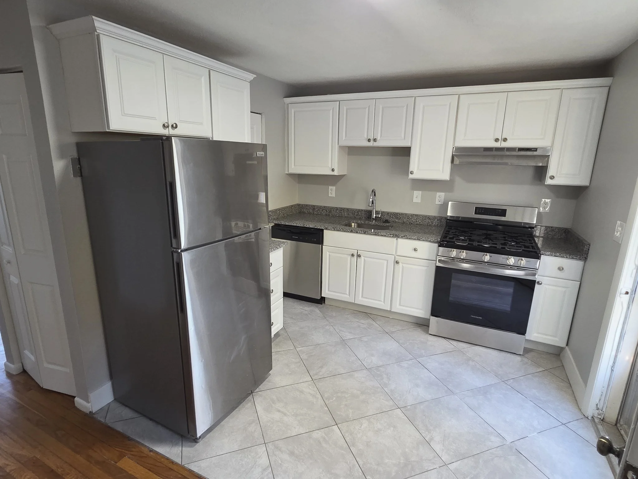 2 bed, 1 bath apartment for rent at 174 Pine St Unit 22, Holbrook