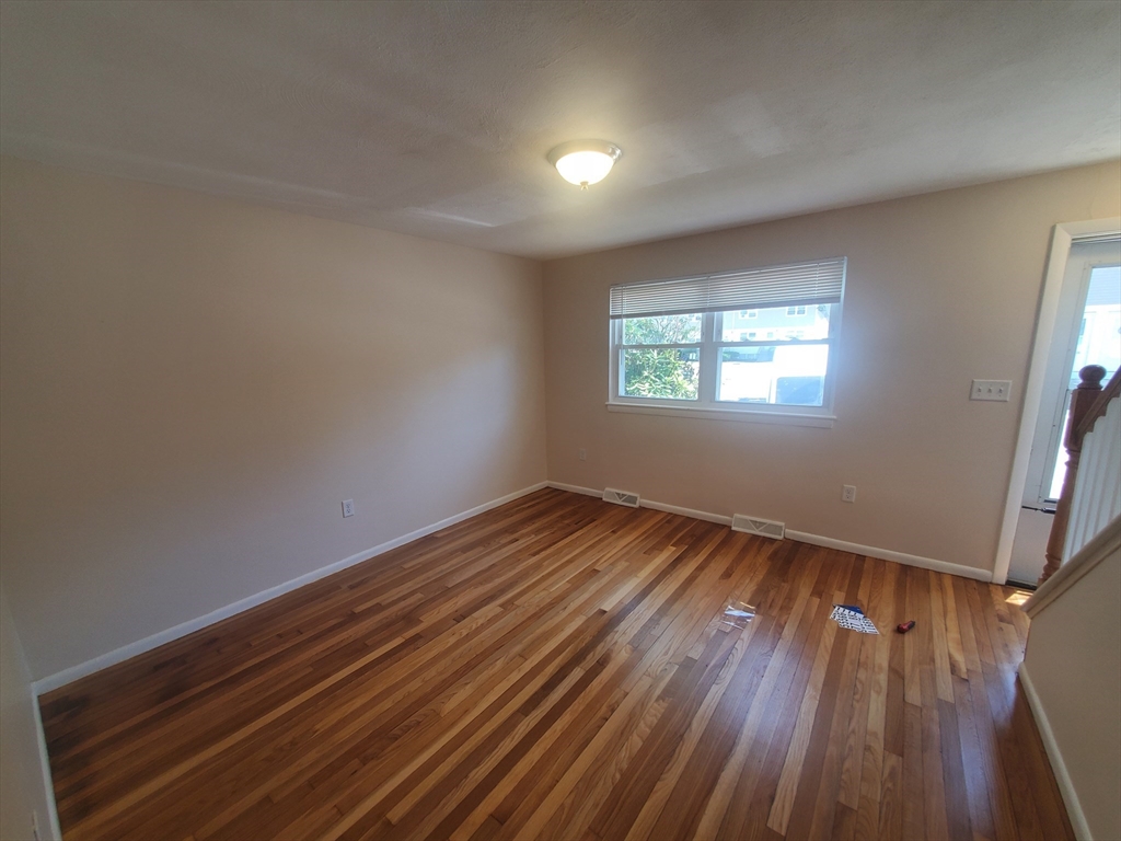2 bed, 1 bath apartment for rent at 174 Pine St Unit 27, Holbrook — photo 4 of 18