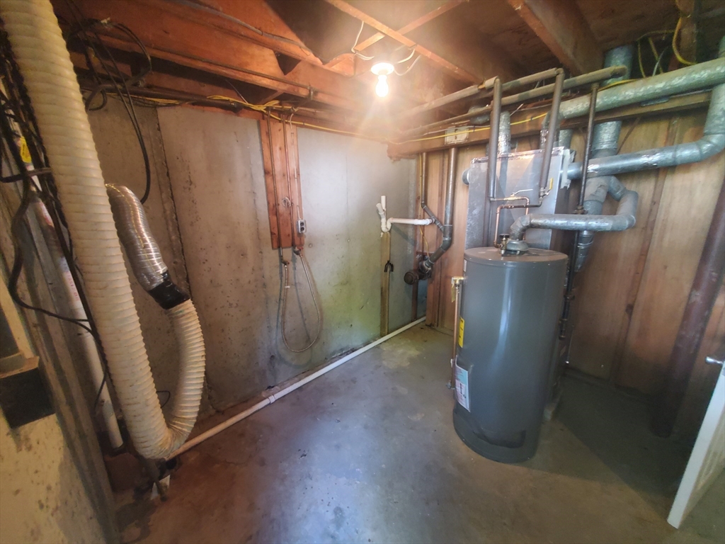 2 bed, 1 bath apartment for rent at 174 Pine St Unit 27, Holbrook — photo 13 of 18