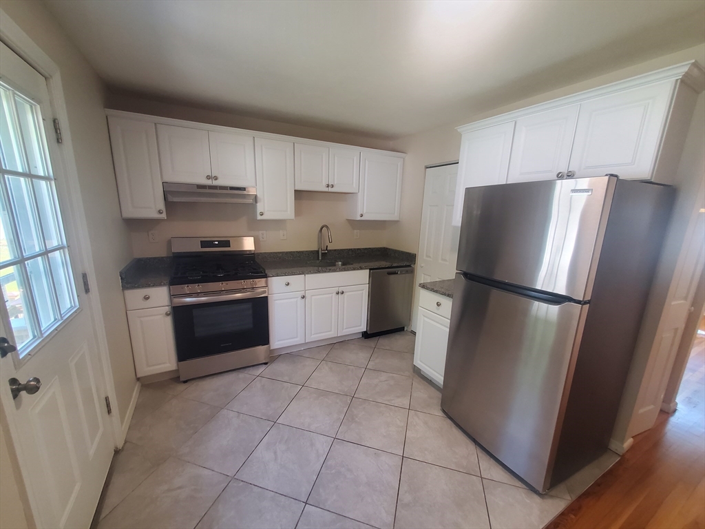2 bed, 1 bath apartment for rent at 174 Pine St Unit 27, Holbrook — photo 1 of 18