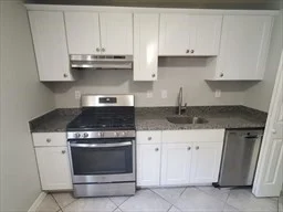 2 bed, 1 bath apartment for rent at 174 Pine St Unit 33, Holbrook — photo 3 of 23